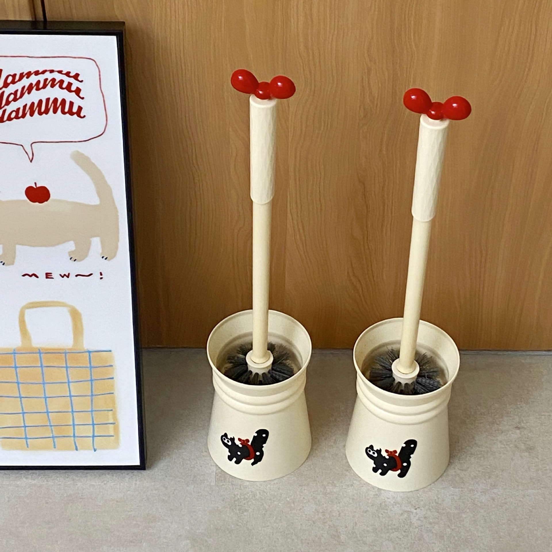 Toilet brush, no blind spots, household toilet cleaning, bathroom squat toilet cleaning, long-handled toilet cleaning set, a magic tool with a base full figure