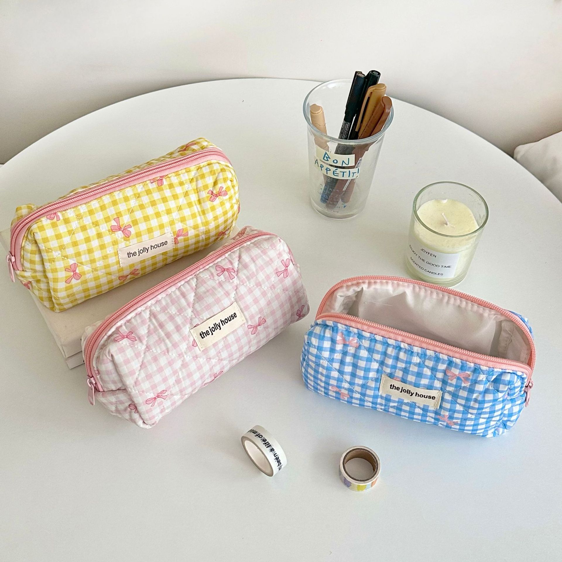 Ins-style sweet checkered bow pen case, Korean girlish large-capacity stationery storage bag, student pencil case details Picture
