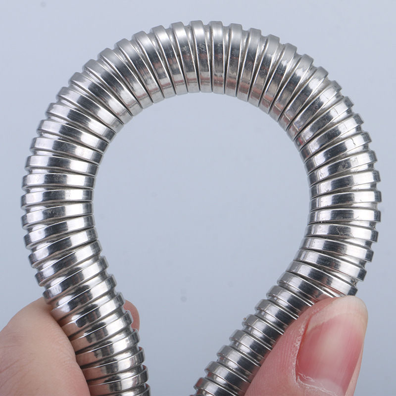 1.3-meter stainless steel shower pipe, stainless steel encrypted shower hose, showerhead, bathroom hose, shower head, shower pipe Application Scenario