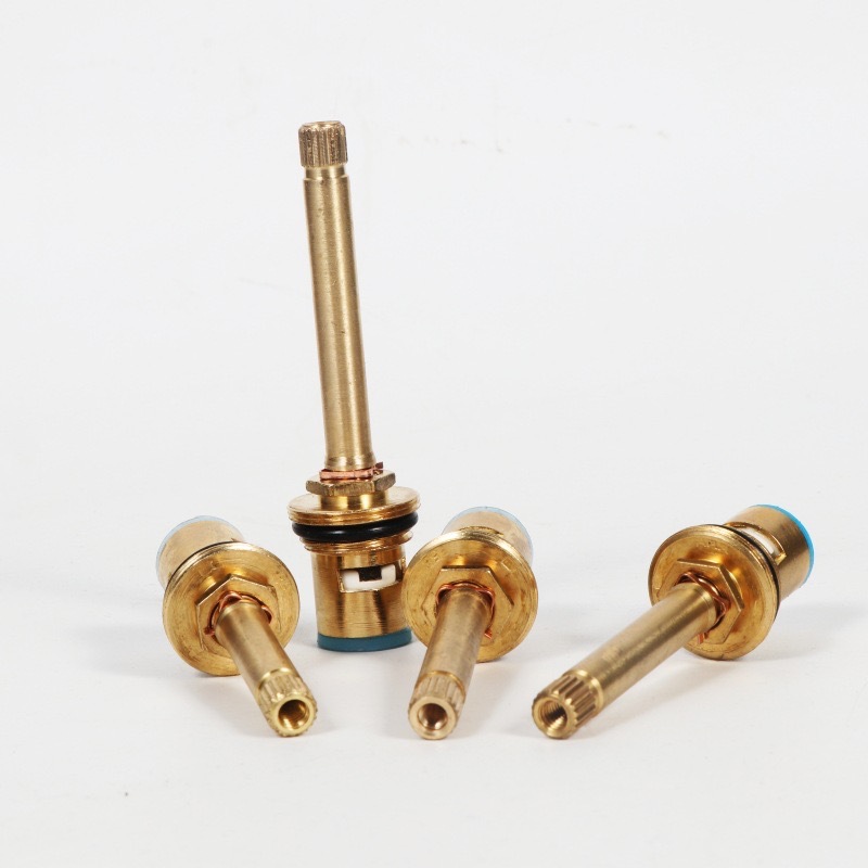 Best-selling hot and cold quick-boiling faucet valve core, double-tooth bathtub, kitchen universal concealed valve, 4 to 6 fen faucet accessories batch Application Scenario