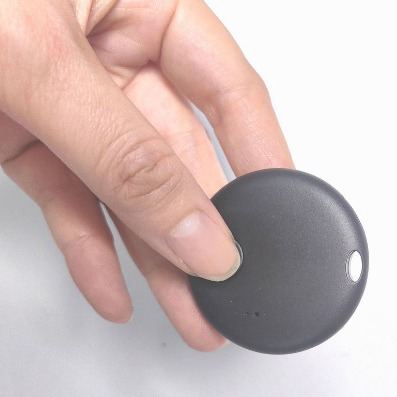 Find my Apple Anti-Loss Device is a perfect anti-loss tool for pets, the elderly, children, and key trackers Item Picture