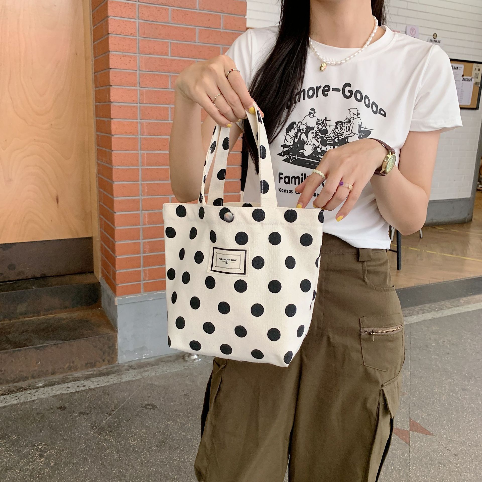 【】26223 Polka dot single-shoulder handbag, hand-held canvas bag, women's mobile phone bento bag, large-capacity storage trend full figure
