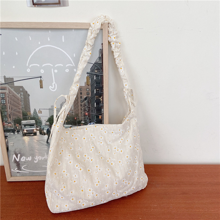 03173 Japanese-style fresh and delicate Daisy canvas bag, women's artistic single-shoulder bag, student thin cloth bag wholesale Application Scenario
