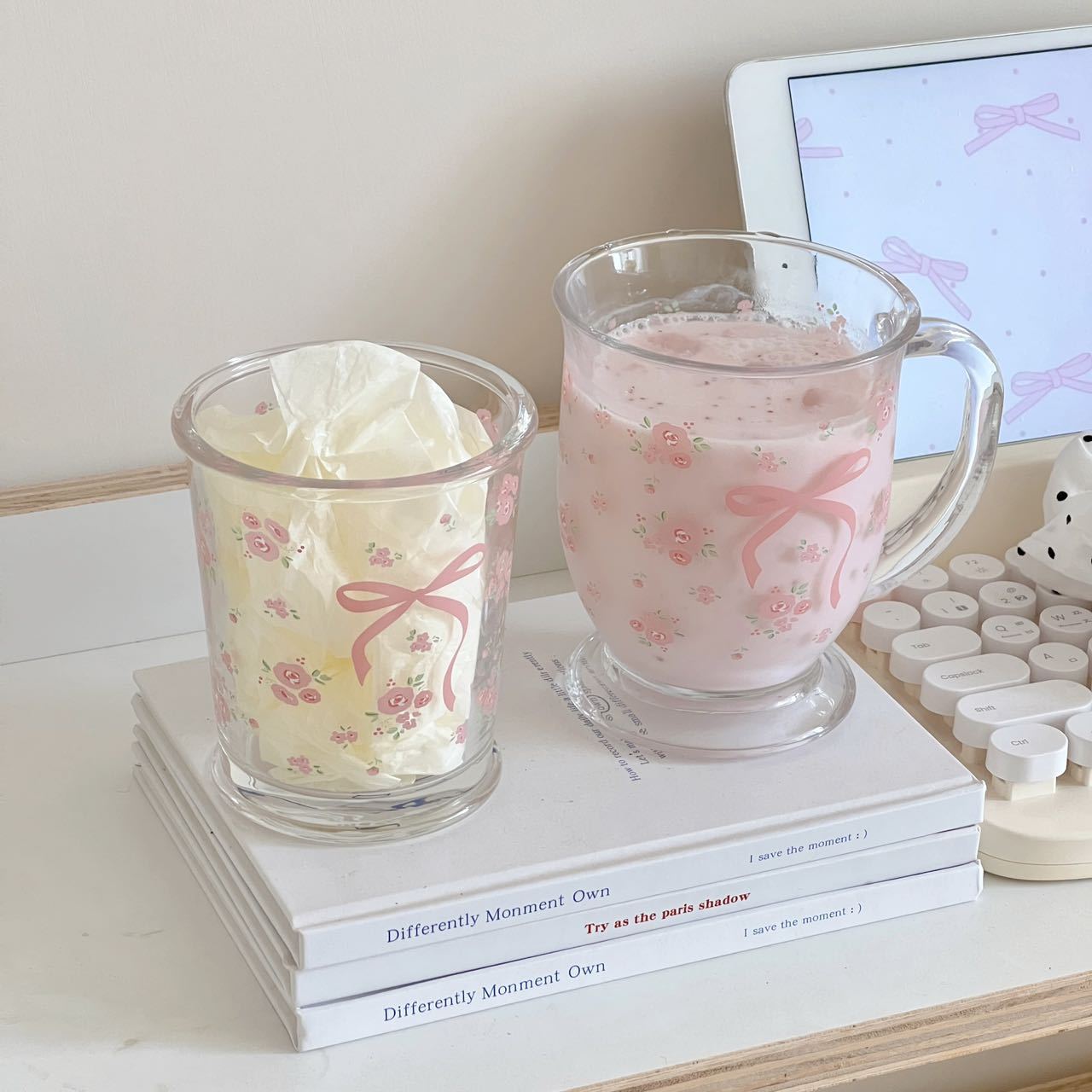 Cute bow floral glass cup, high school girls' appearance level, household drinking cup, transparent cold drink milk coffee cup details Picture