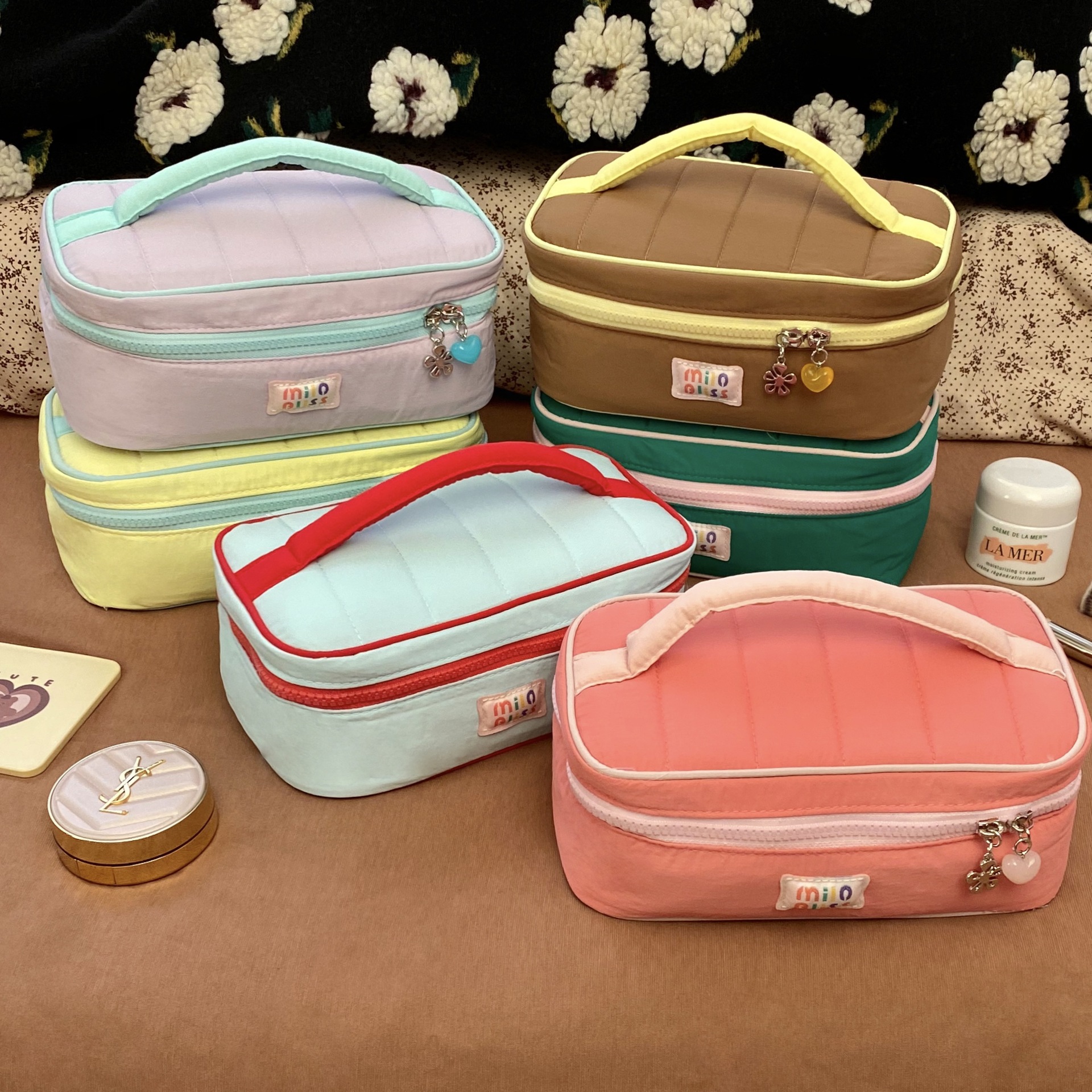Macaron-colored fresh and light makeup bag 2025 new style hand-held large-capacity portable storage bag for women's makeup storage bag full figure