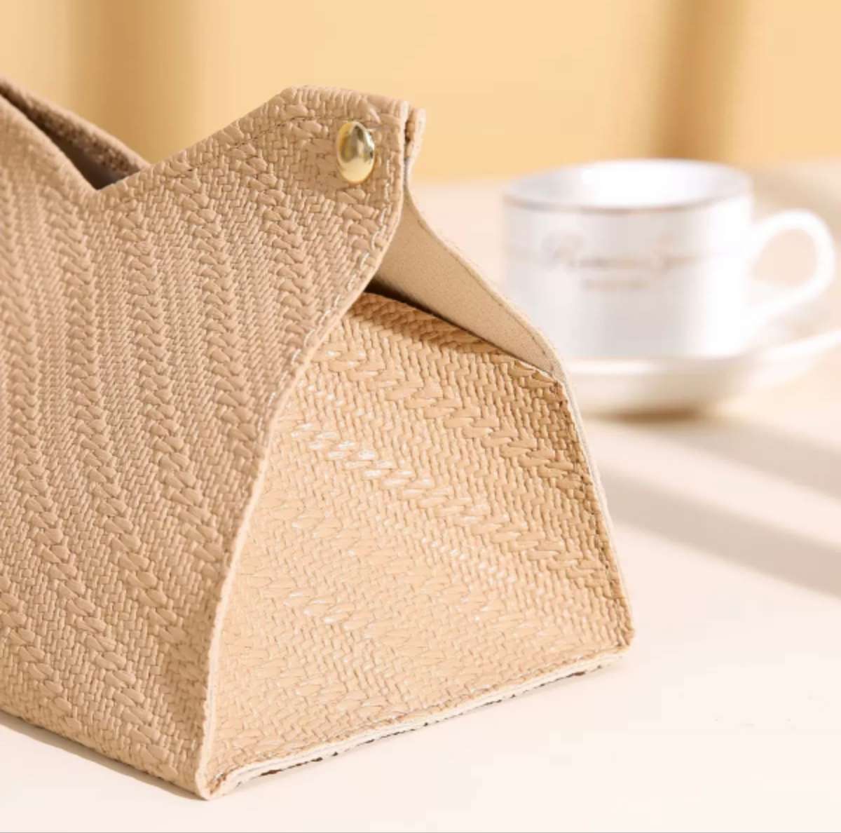 Leather woven tissue box, simple, creative, elegant and fashionable tissue box, living room, dining table, coffee table, bathroom tissue box detail image 5