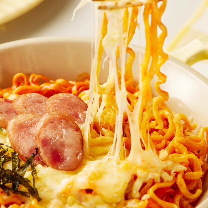 Free shipping for wholesale! Brother Bao Instant Noodles, Fast Food, Snacks, Korean Samyang Cream Spicy Chicken Flavor Cup Noodles 80g Application Scenario