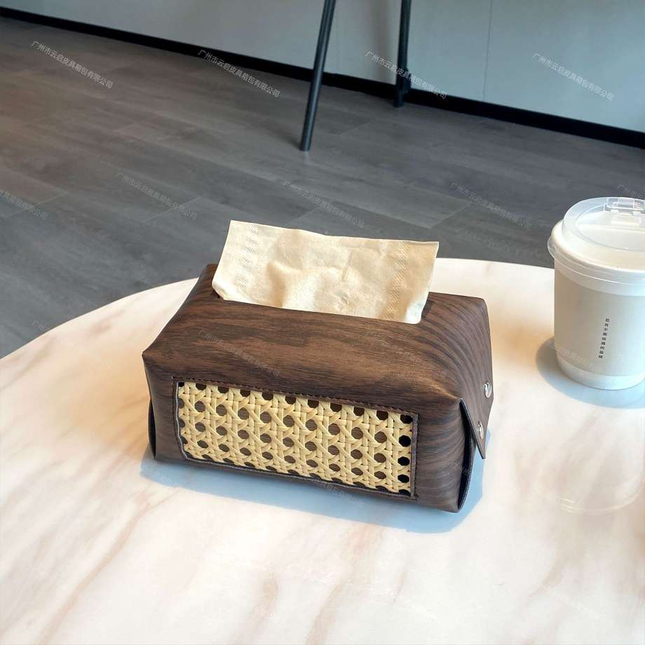 Cross-border Amazon bedroom and living room tissue box, modern and simple woven hollowed-out leather tissue box, wood grain tissue box Application Scenario