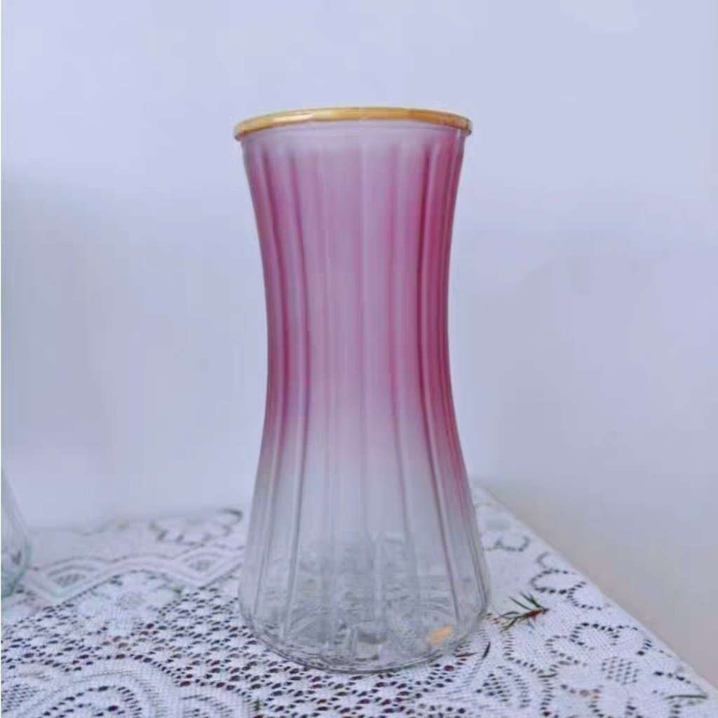 2145-25 cm gilded vase, a light luxury, creative and simple glass vase with a frosted and gilded texture, water-grown fresh flowers and lilies, a Nordic Internet celebrity living room flower arrangement details Picture