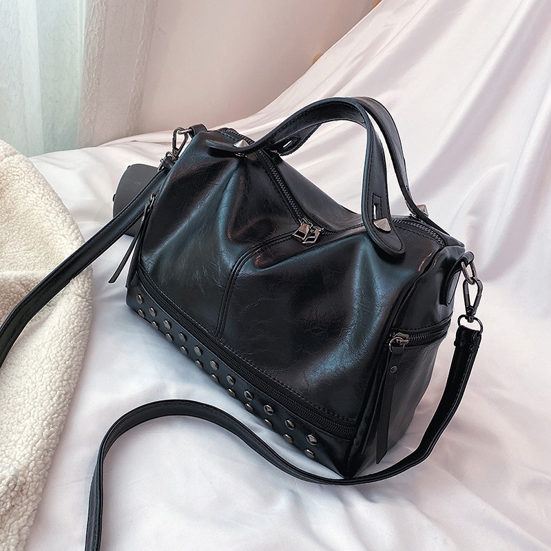 Retro Hong Kong-style small bag for women, 2021 new trendy Korean-style fashionable crossbody bag, Boston fashion riveted handbag details Picture