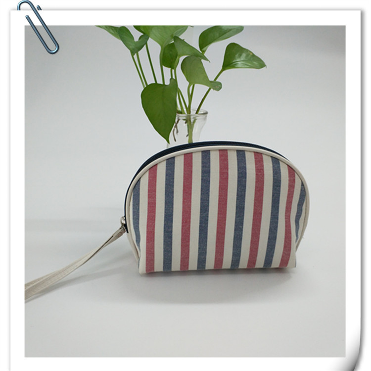 Cotton fabric cosmetic bags, striped semi-circular cosmetic bags, cosmetic storage bags, travel toiletries bags, custom LOGO from the manufacturer Item Picture