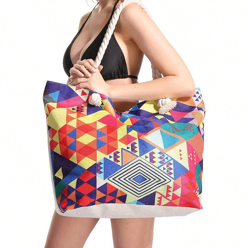 Cross-border Bohemian-style geometric large-capacity multi-functional hand-held shoulder bag, swimming storage bag, beach bag Application Scenario