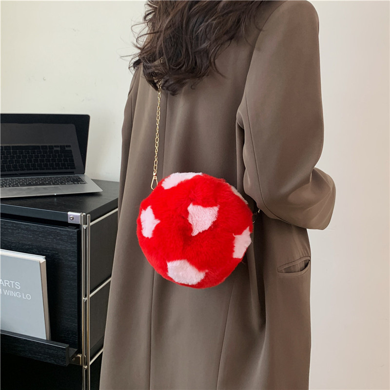 Personalized colorful football fur bag, fashionable chain crossbody bag, new cute plush single-shoulder bag for autumn and winter 2024 Specification drawing