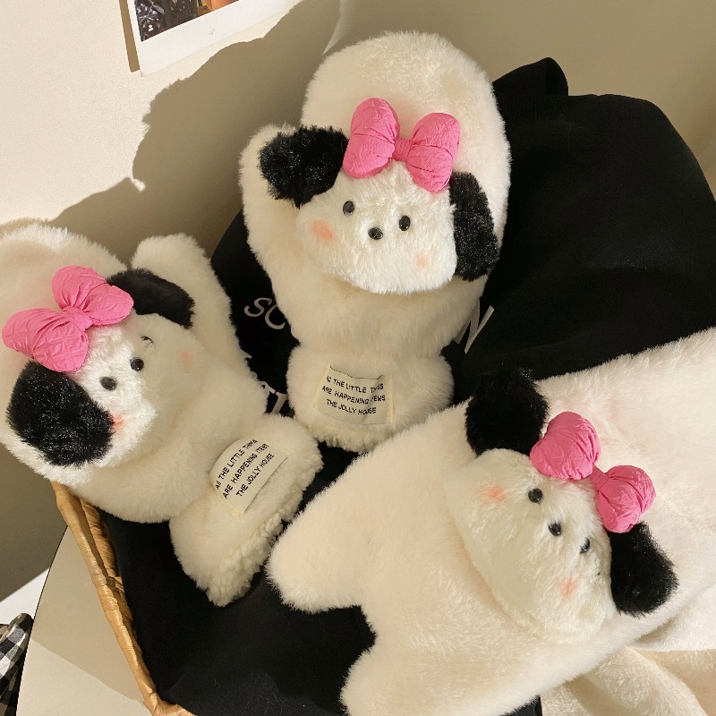 Cartoon Pacha Dog winter warm gloves, fleece and thickened cycling gloves, neck-hanging finger gloves for women Application Scenario
