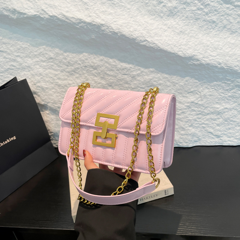 Niche design crossbody bag, chain small bag, women's 2025 new stylish single-shoulder bag, commuting embroidered small square bag full figure