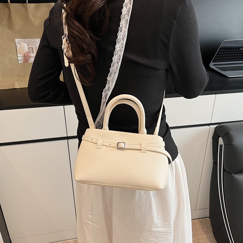 Fashion 2025 Korean style Instagram trendy single-shoulder bag, casual hand-held bucket bag, new versatile crossbody bag and handbag details Picture