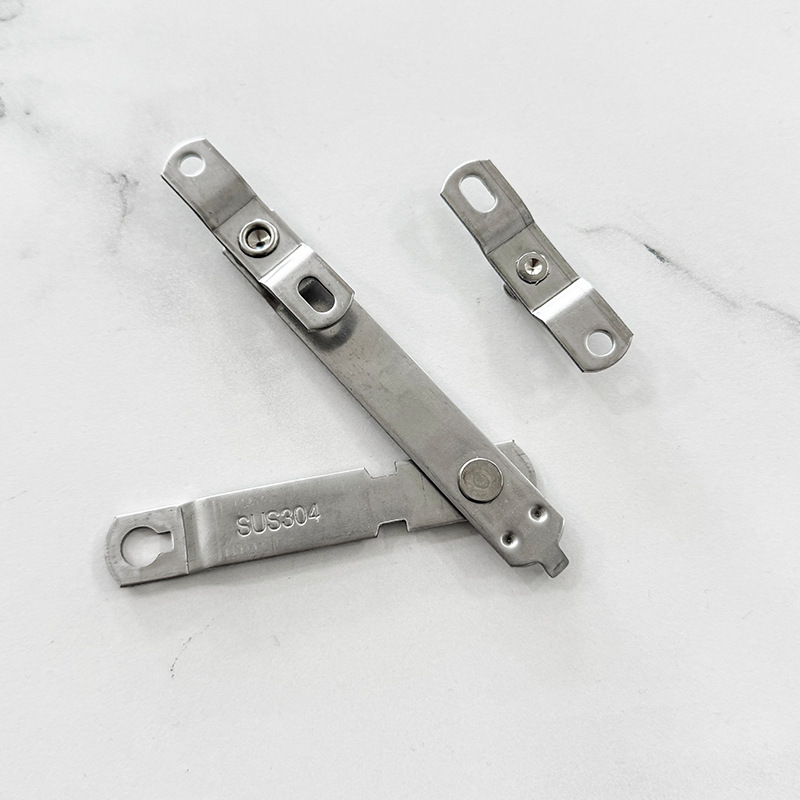 Casement window limiters, window locks, lock clips, plastic steel door and window screens, inside and outside casement window plastic steel window locks Specification drawing