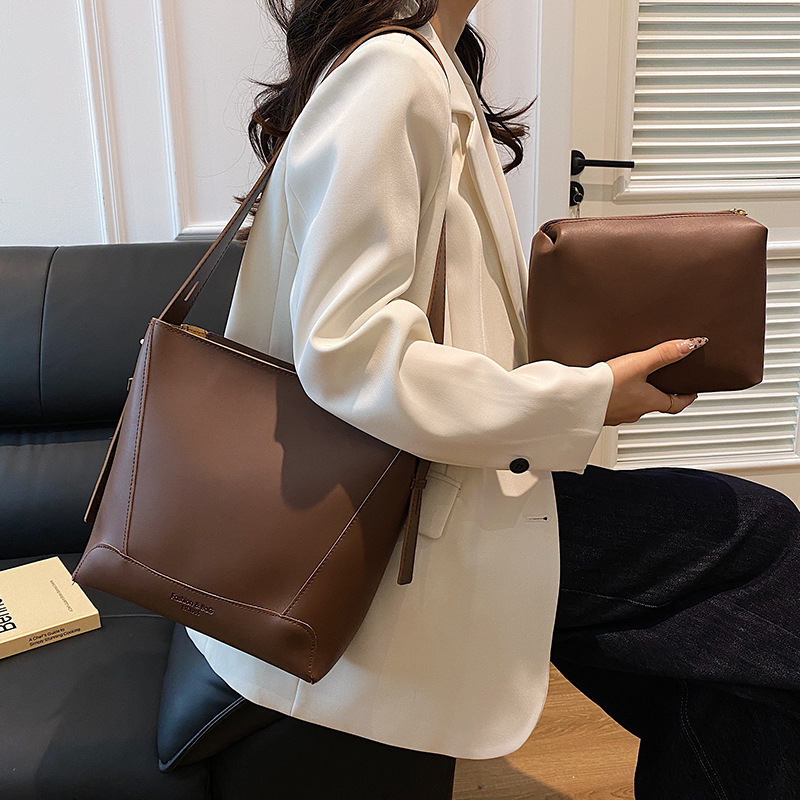 Japanese and Korean mother bag, large-capacity crossbody bag, versatile for women, commuting to work, briefcase, clutch bag, single-shoulder phone case Specification drawing