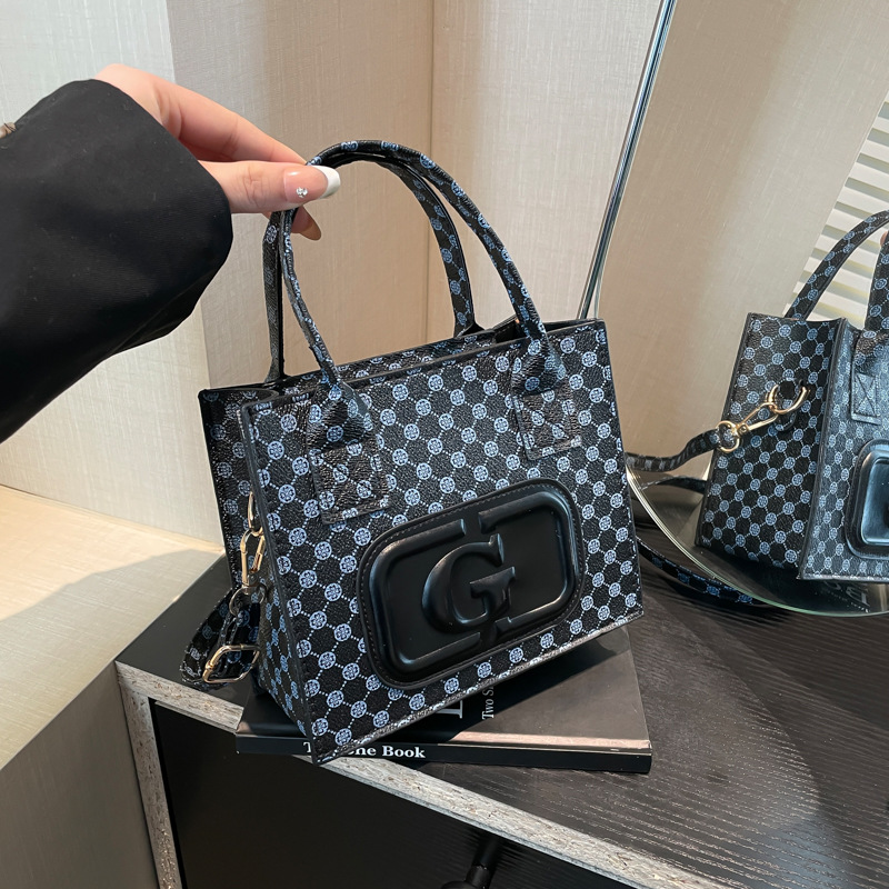Cross-border printed small square bag 2025 New style European and American fashion crossbody bag, trendy retro letter handbag full figure