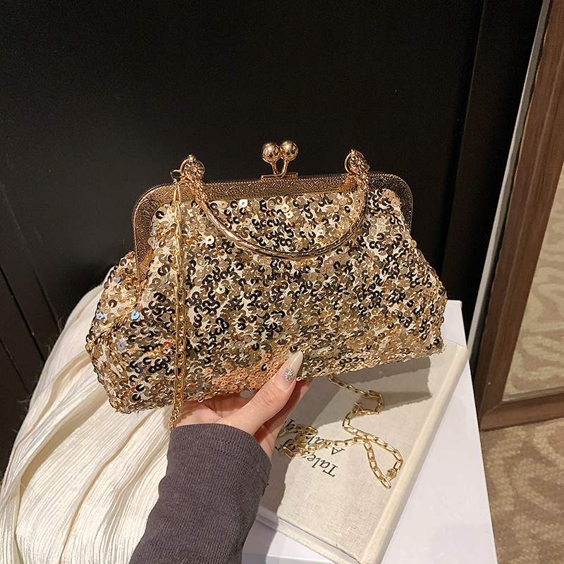 High-end quality and elegant banquet hand-held small bag, women's dinner bag, chain crossbody shell bag, cross-border trend full figure