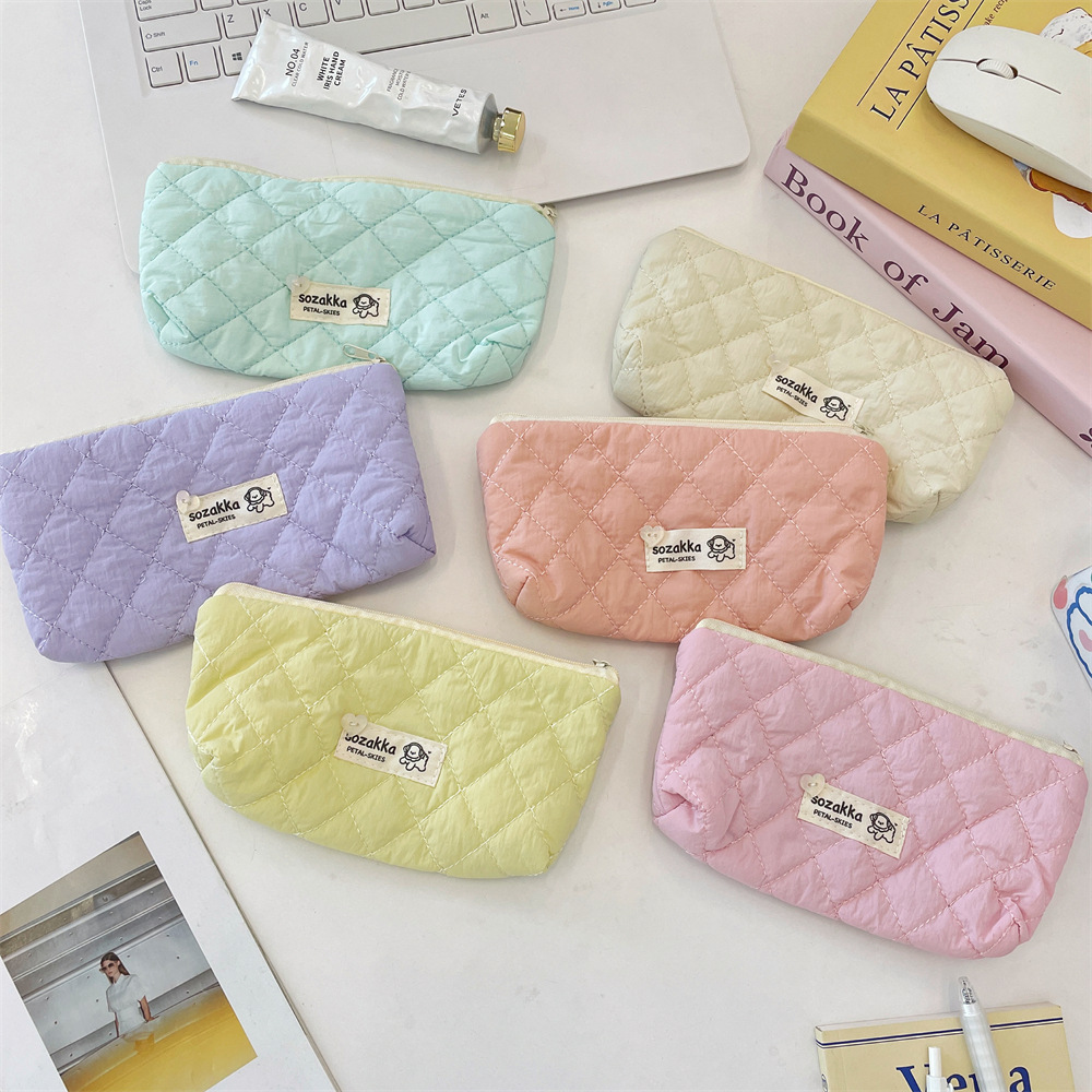 54142 Macaron-colored student stationery bag, portable pen case, checkered cosmetic bag, quilted large-capacity storage bag full figure
