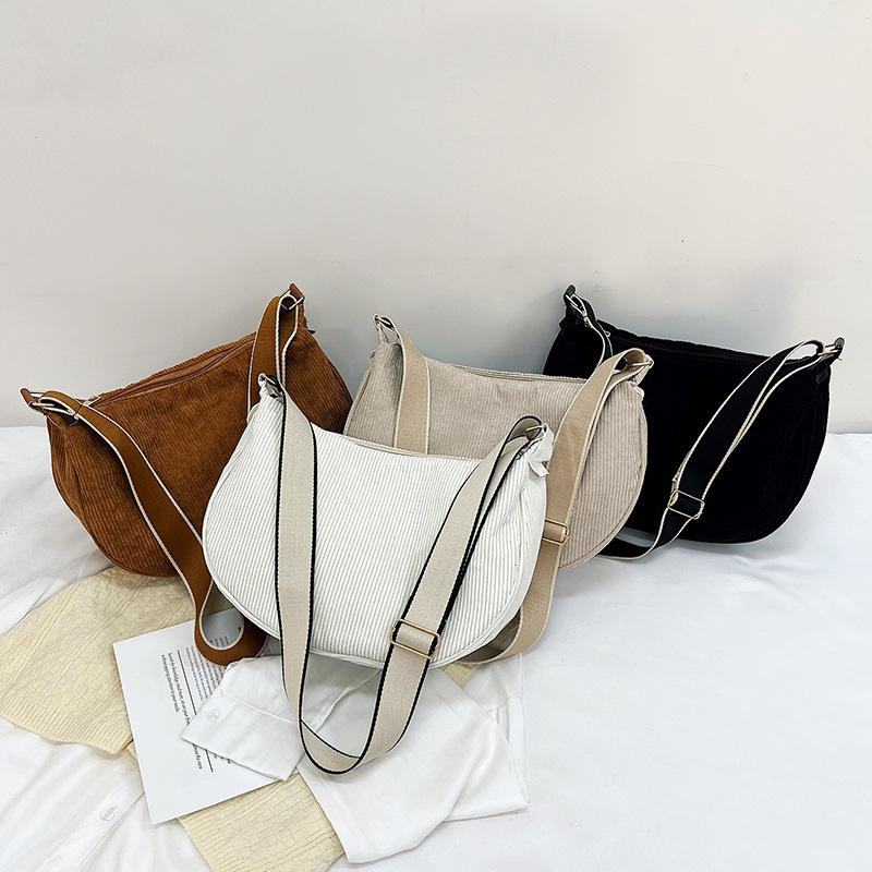 Stylish corduroy bag, summer new casual and fashionable crossbody bag, versatile, large-capacity dumpling bag wholesale full figure