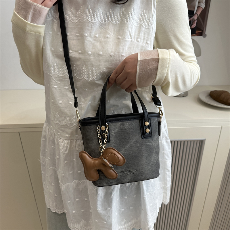 Handbag for Women 2025 New style fresh and simple single-shoulder bag crossbody bag, fashionable and niche, barrel-shaped texture casual women's bag Specification drawing