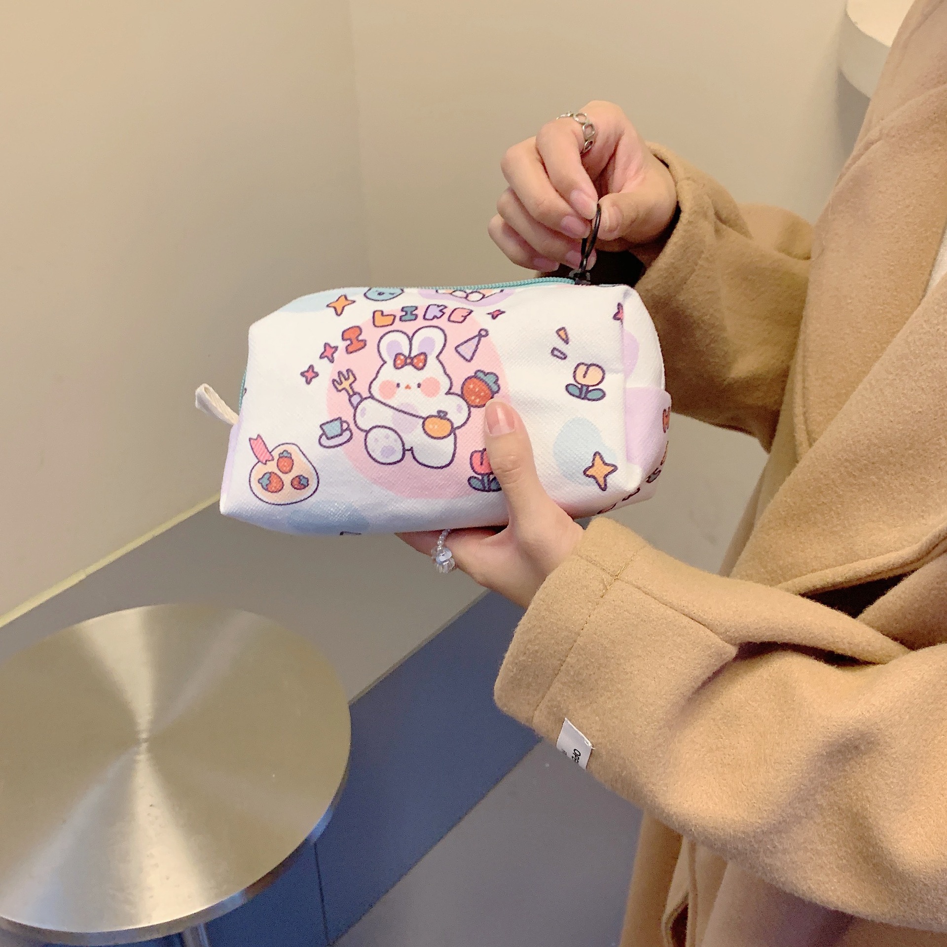 210213 Artistic and simple cartoon printed large-capacity canvas pen case, miscellaneous storage bag, cosmetics organizing bag full figure