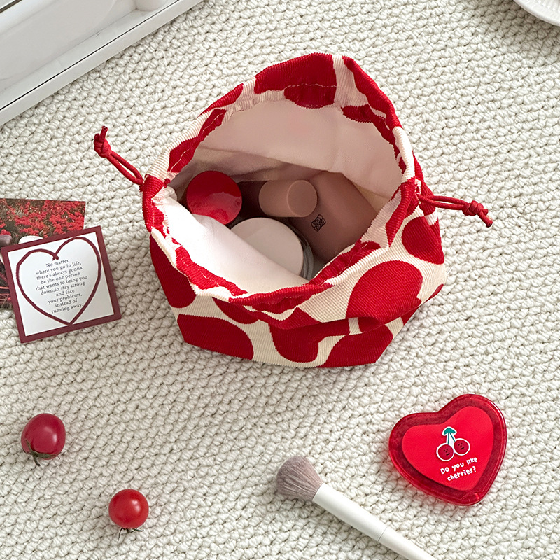 Runhui's new heart-to-heart drawstring storage bag, travel cosmetics storage bag, makeup bag, large capacity, one-piece consignment Specification drawing