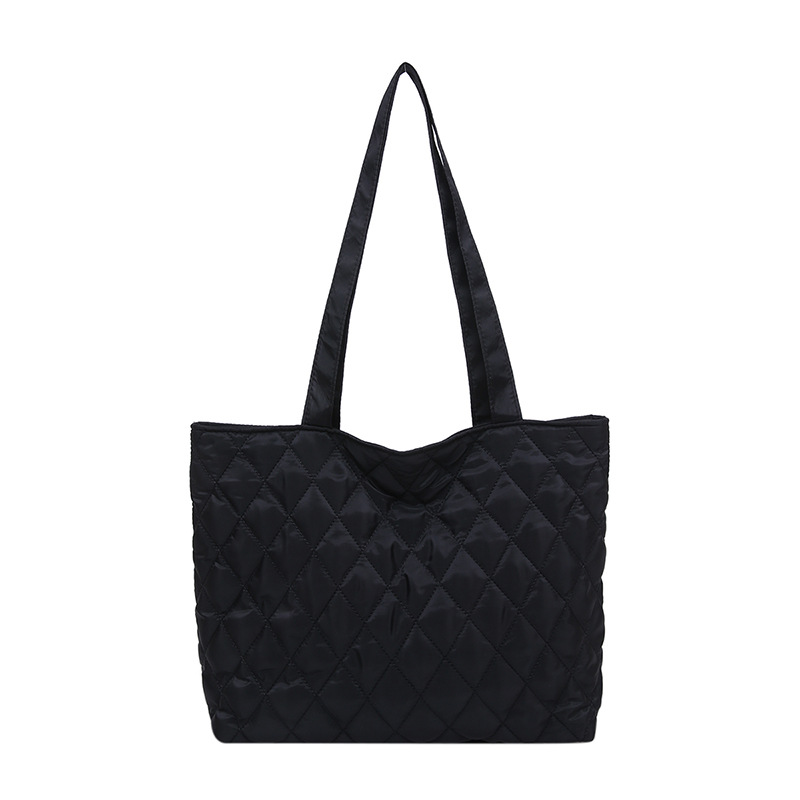 Casual diamond-shaped large-capacity bag for women, new winter 2024, trendy and stylish tote commuter bag for college students, single-shoulder bag Item Picture