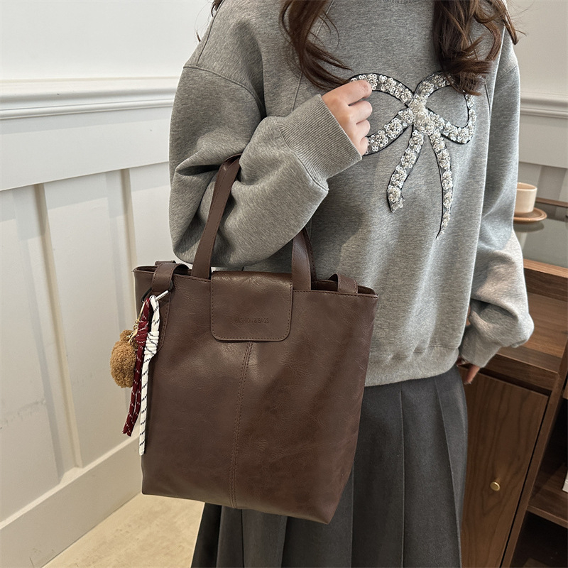 Tote bag, large-capacity messenger bag, crossbody bag, women's bucket bag, women's high-end style, single-shoulder bag for work and commuting details Picture