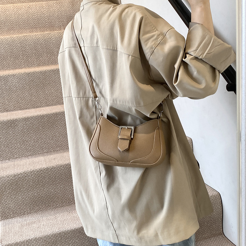 Fashionable design retro underarm bag for women 2024 autumn/Winter new cross-border single-shoulder crossbody bag Crescent handbag Specification drawing