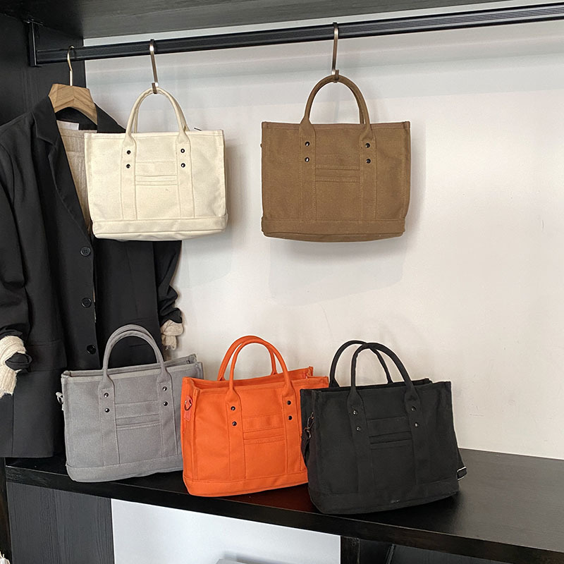 Large-capacity bags, versatile casual canvas single-shoulder bags, handbags, fashionable tote bags for college students, small square bags Application Scenario