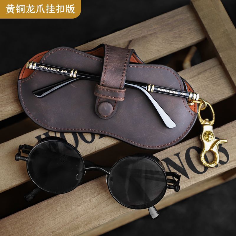 Handcrafted faux leather eyeglass bag, portable sunglasses storage box for men and women, retro, light luxury and high-end sunglasses bag Application Scenario