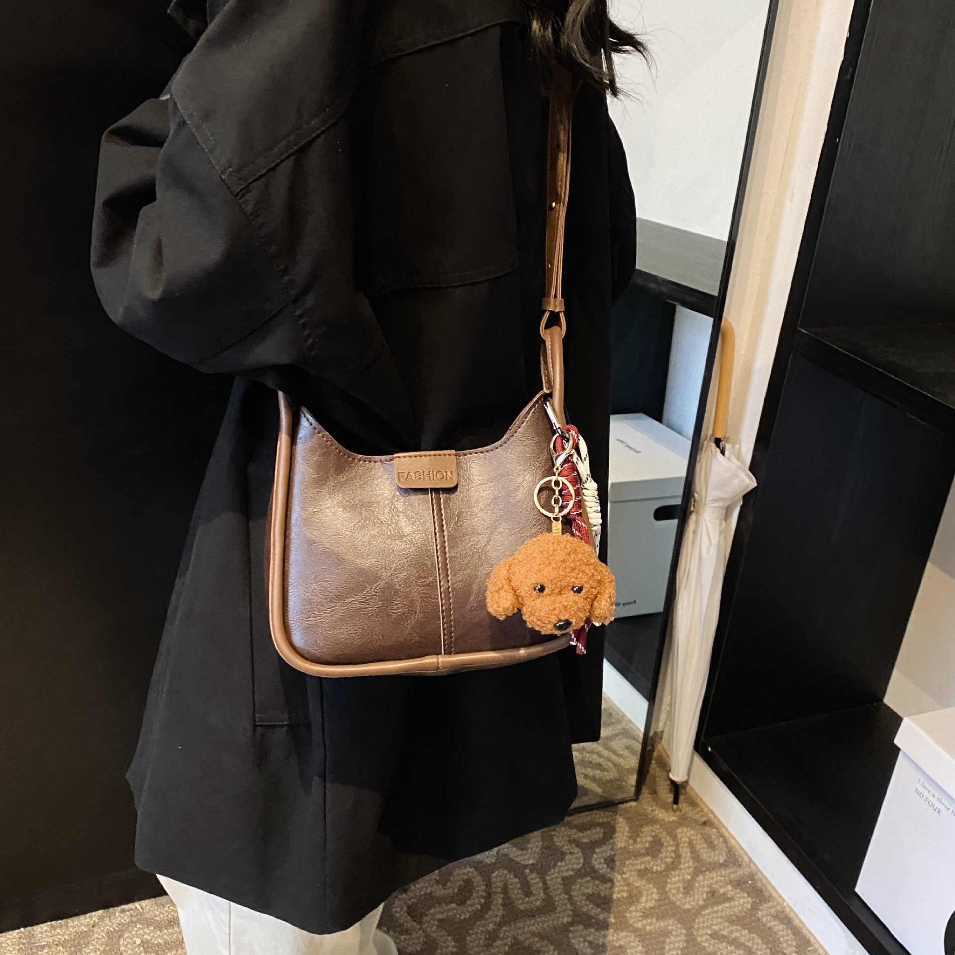 A high-end new autumn work commute single-shoulder large-capacity fashionable bucket bag, crossbody bag and stylish underarm bag Specification drawing