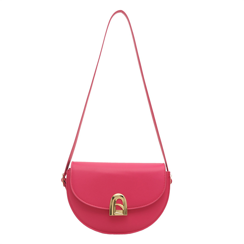 This is a new spring niche design for women. It's a retro and versatile bag for commuting, with a high-end quality and a slanted semi-circular saddle Item Picture