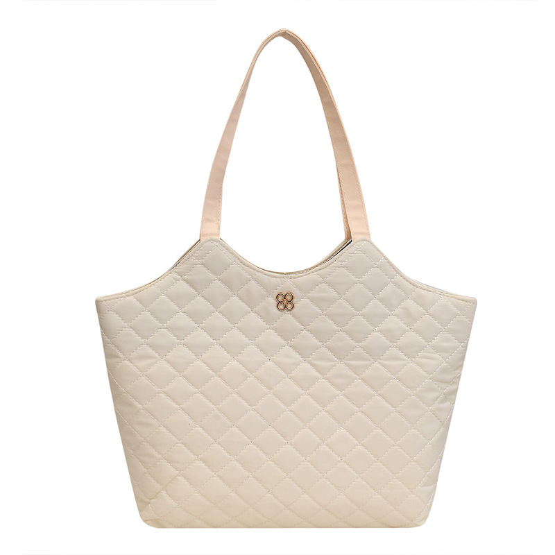 Casual diamond-shaped solid color large-capacity women's bag 2023 autumn new women's bag, popular single-shoulder underarm bag tote bag Item Picture