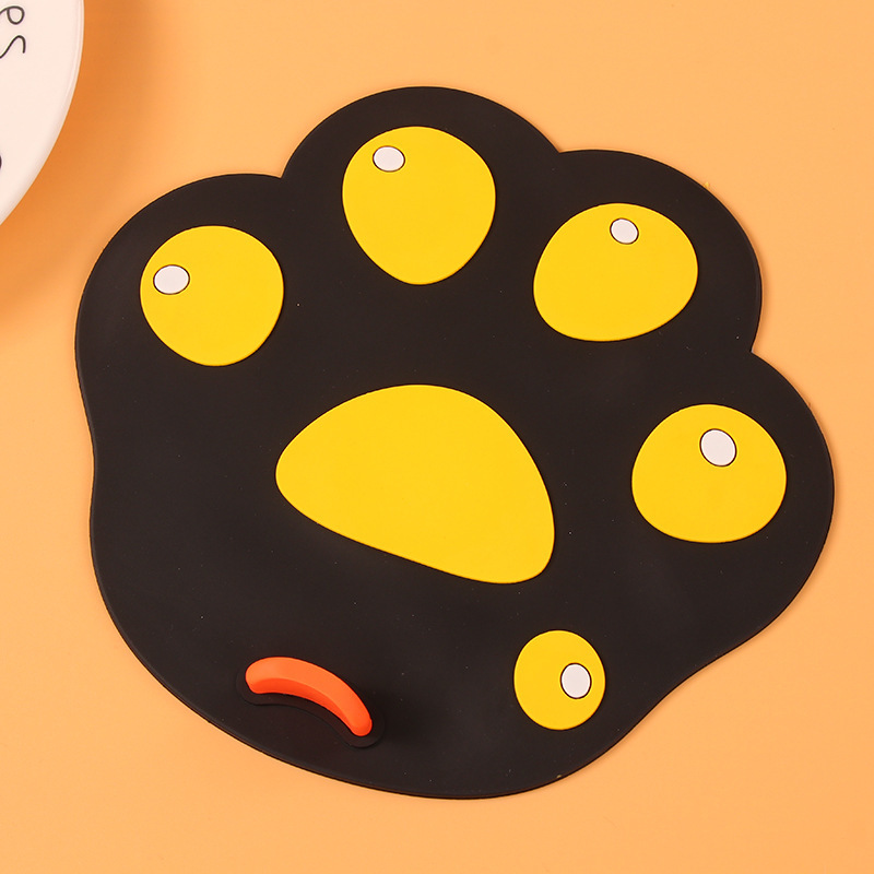 Cat paw floor drain cover, sewer anti-clogging and anti-odor device, floor drain pad with handle to prevent dirty hands, silicone washbasin water stop pad Application Scenario