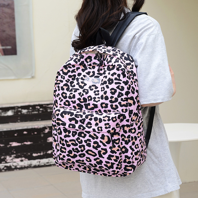 Leopard print casual bag, Japanese style soft girl, school-like large backpack, stylish and versatile, commuting single-shoulder crossbody bag details Picture