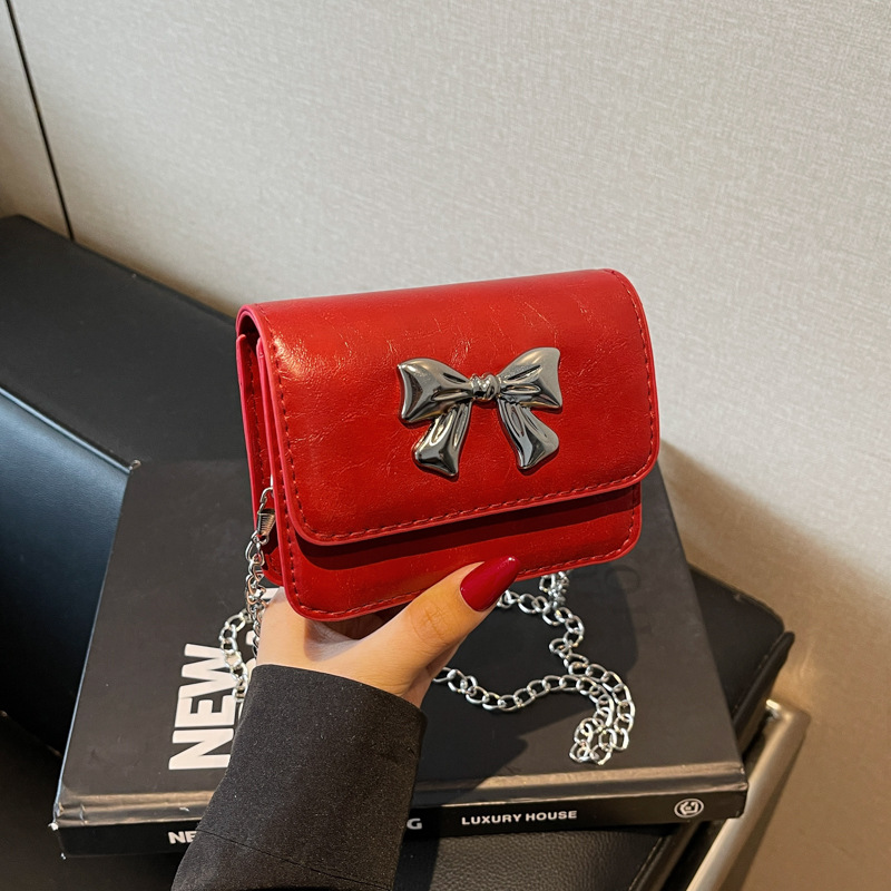 Simple and casual bag 2025 new style, fashionable, trendy and beautiful single-shoulder bag, chain crossbody small square bag, cross-border full figure