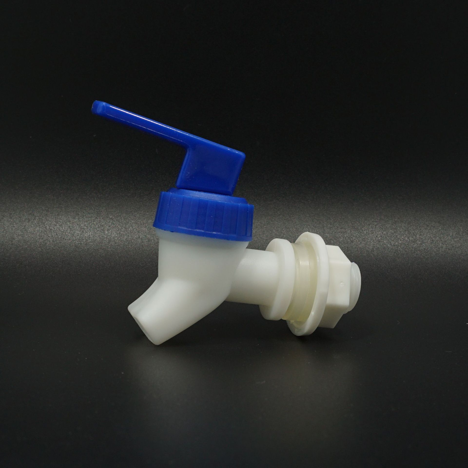 Press-type water dispenser, glass ice bucket, juice bottle or can, faucet, water storage tank, water valve, mineral water bucket faucet Specification drawing