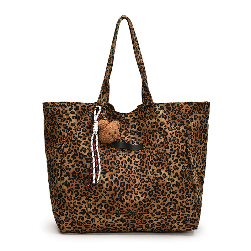The 2024 new large-capacity, niche and fashionable leopard print bag is a versatile shoulder bag with a laid-back design for women Item Picture