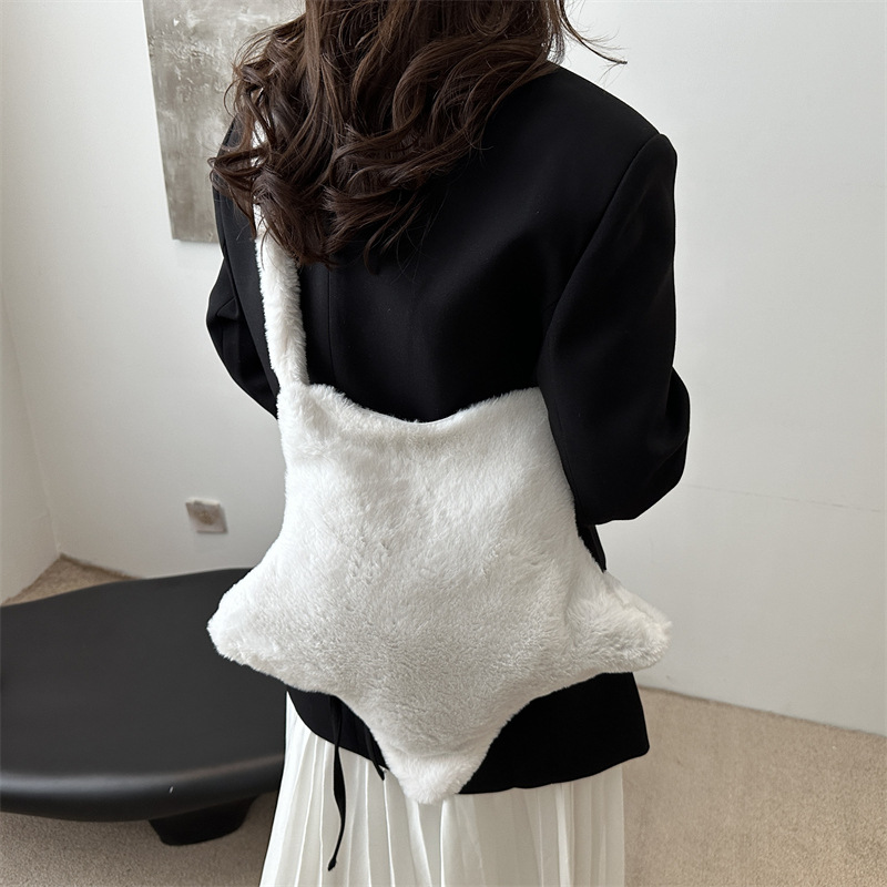 New autumn and winter laid-back style tote bag for women, large-capacity solid-color furry single-shoulder crossbody bag details Picture