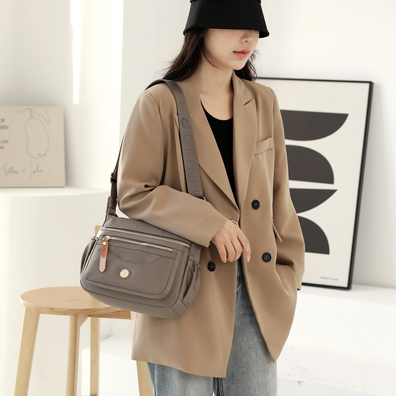 Colorful Fox Cross-border multi-layered shoulder Bag for Women, casual Mom Bag, large-capacity waterproof nylon crossbody bag details Picture