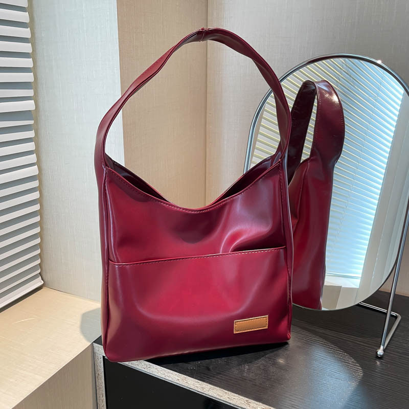 Large-capacity retro bag, new textured tote bag for women, single-shoulder bag for college students' classes, simple and casual bag full figure