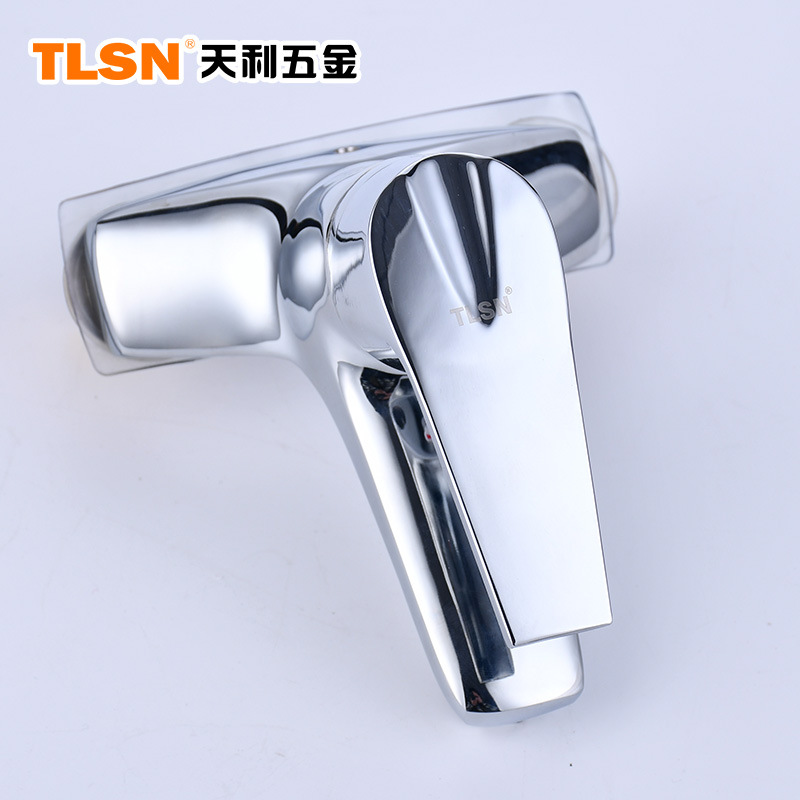 Factory direct sales and wholesale of basin faucets, washbasin faucets, bathroom cold and hot mixed faucets, famous brand two-piece copper body Specification drawing