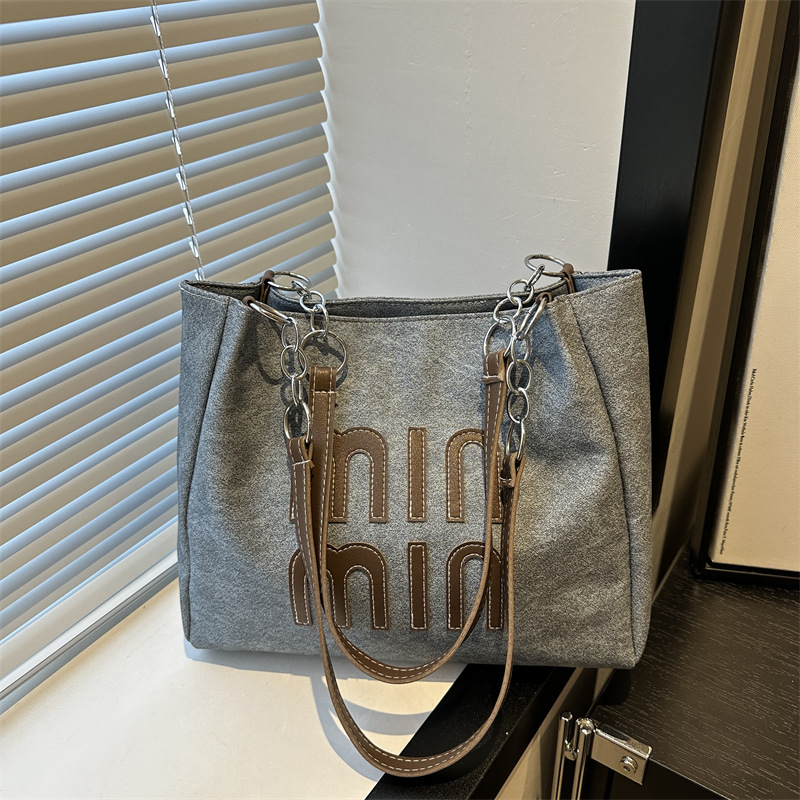 Casual work commuting Tote bag for women, large capacity 2024 new winter versatile, simple and high-quality single-shoulder bag full figure