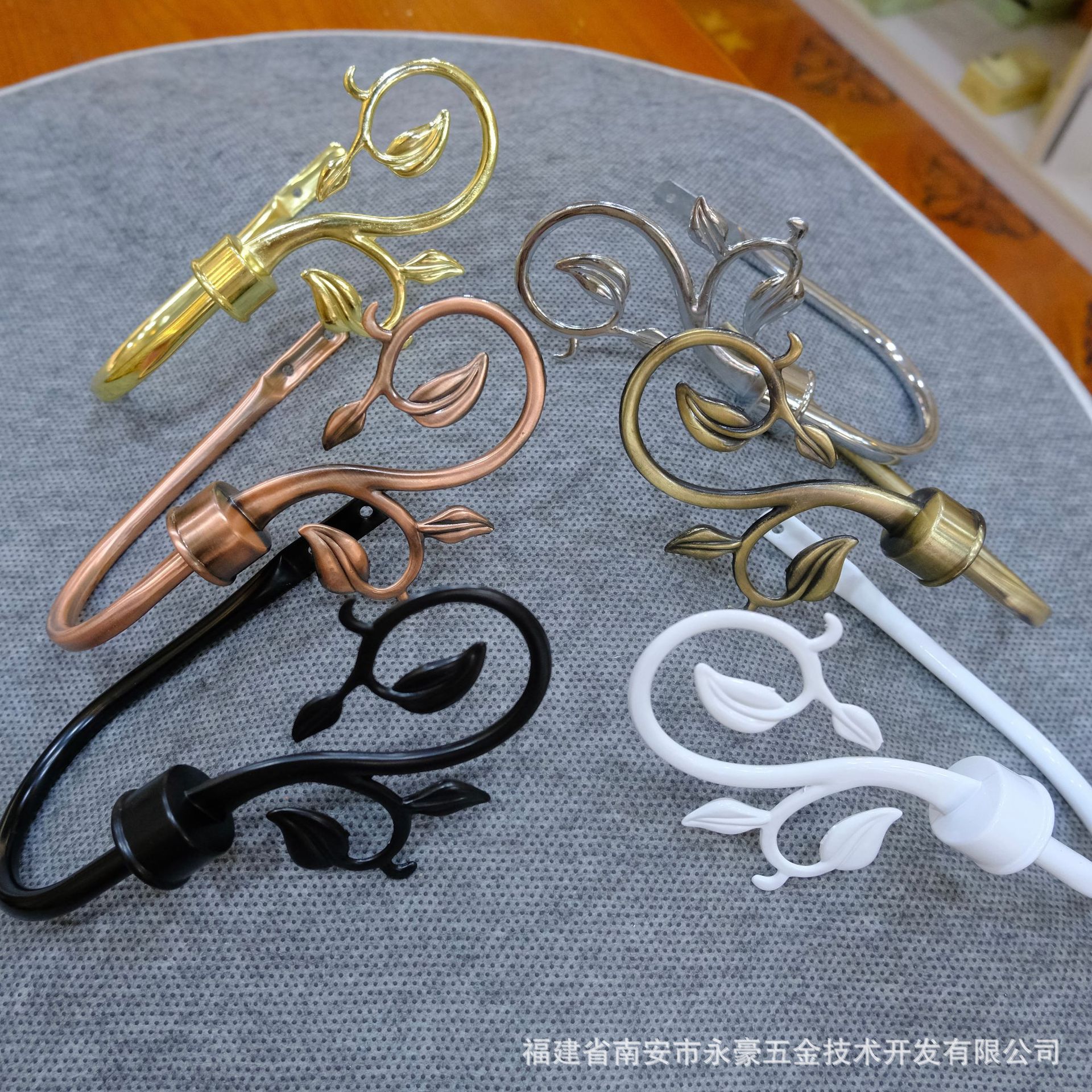 【 Yonghao Hardware 】 Cross-border supply factory direct sales of flower, vine, leaf, curved hooks, curtain hooks, wall hooks and wall hooks wholesale full figure