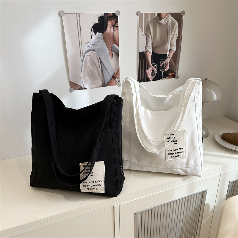 Crossbody women's bag 2025 new style casual canvas single-shoulder bag Cross-border trend Student tutorial bag large capacity tote bag Application Scenario