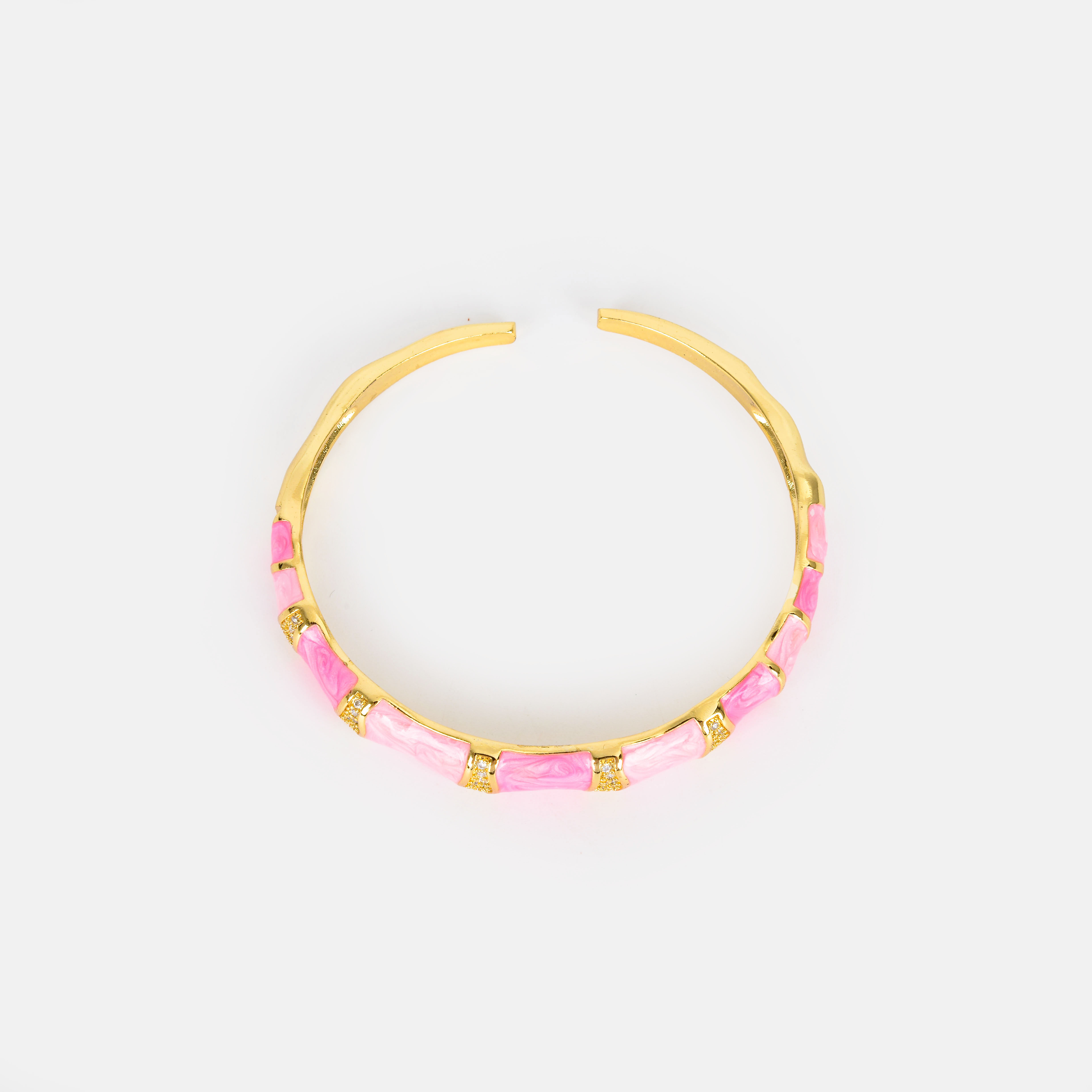 The new color-block design is unique, versatile and elegant. The bracelet is fashionable and simple. The gold powder jewelry is from Europe and America Application Scenario